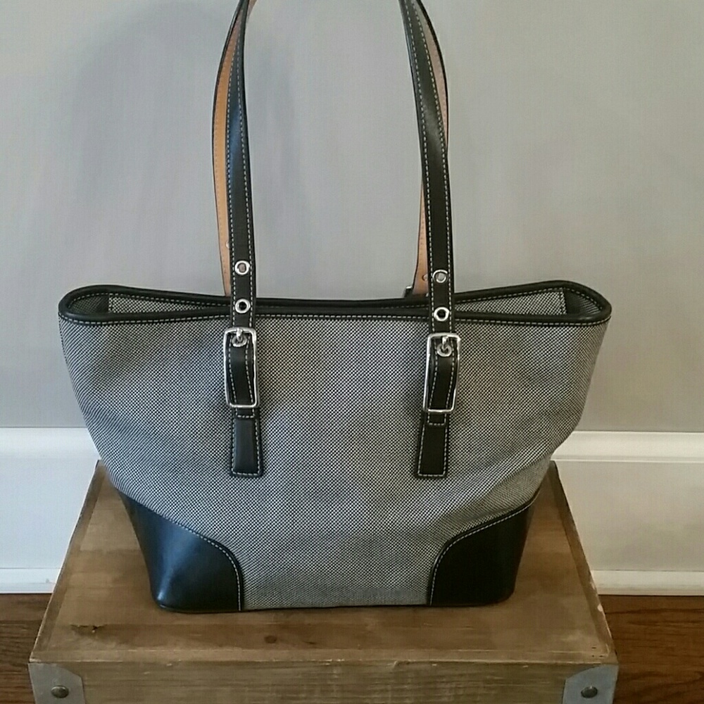 COACH Vintage Like New Black and White Tweed and Black Leather Shoulder Bag